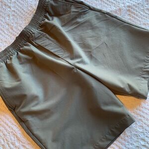Banana Republic Athletic Shorts in Gray